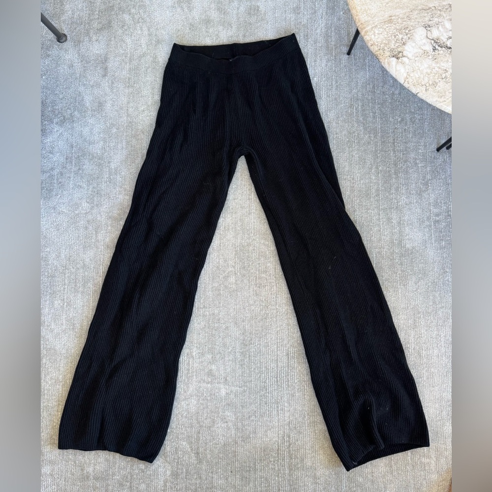 GAP Black Shaker Stitch Knit Pants